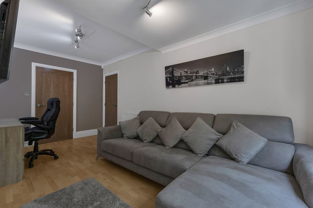 Additional image 17 of 5 bed detached house for saleHolling Moor Lane, Wickersley, Rotherham S66