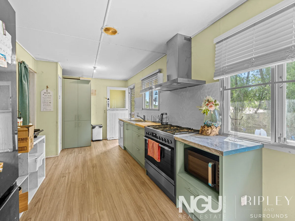 27 Kynance Street, Leichhardt QLD 4305