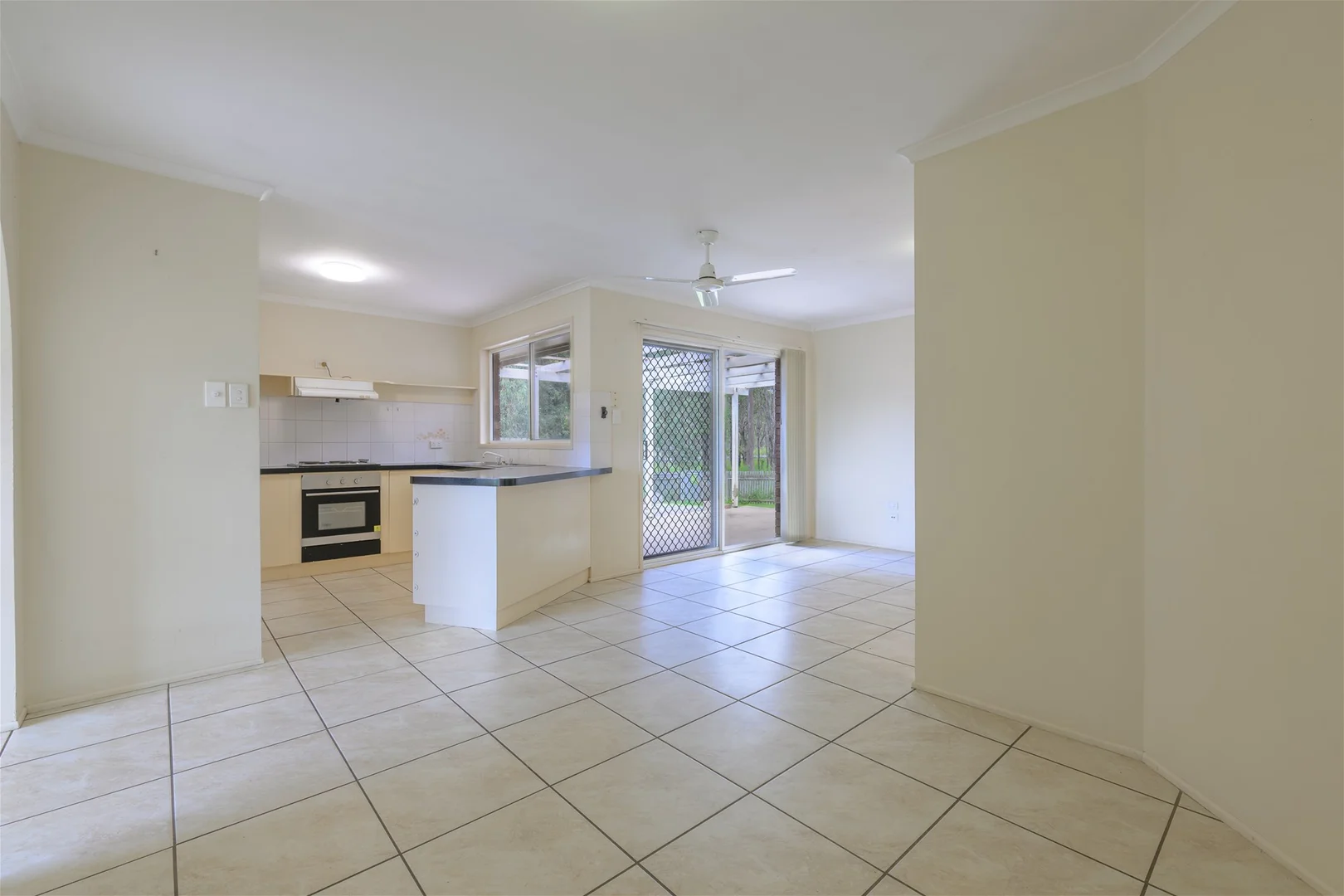 Additional image 4 of 12 Carpentaria Close, Clinton QLD 4680