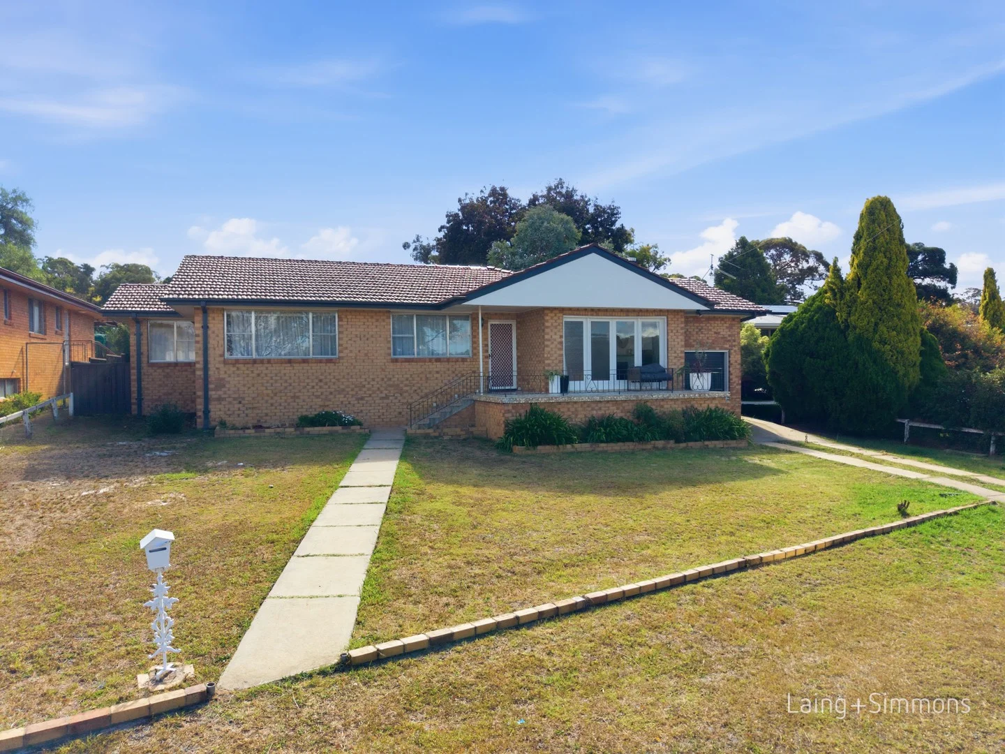 24 Chestnut Avenue, Armidale NSW 2350