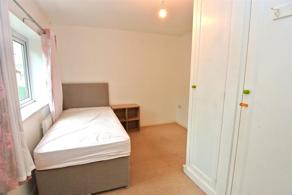 Additional image 7 of 2 bed maisonette for saleBlays Close, Englefield Green, Egham TW20