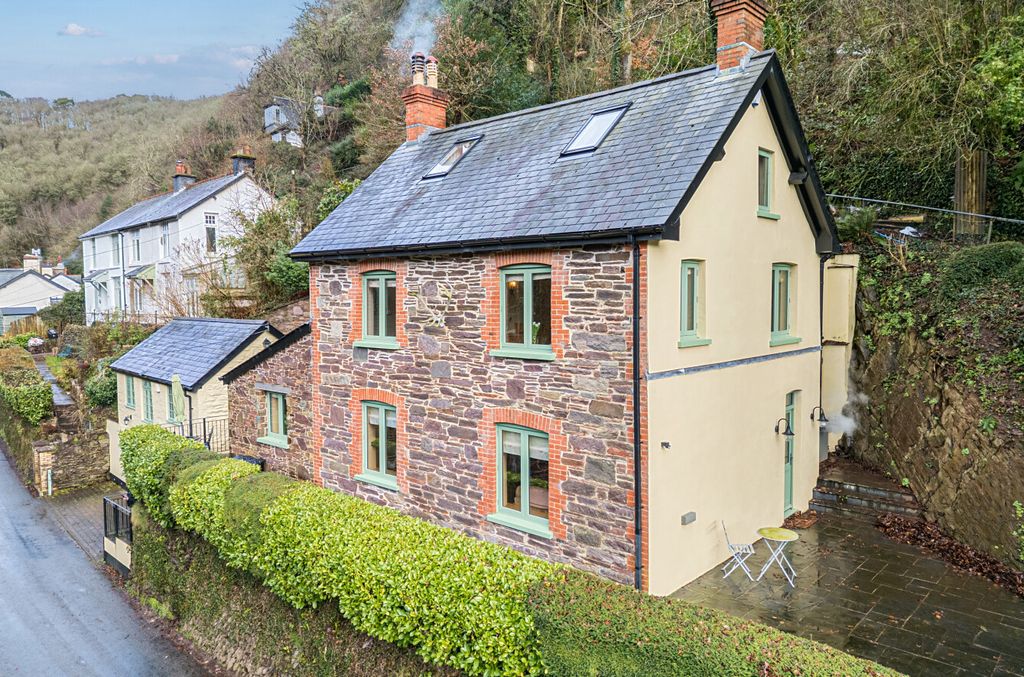 Additional image 2 of 4 bed detached house for saleNorthmoor Road, Dulverton, Somerset TA22