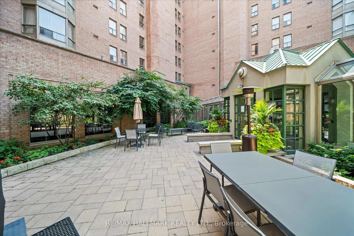 Additional image 19 of 25 George Street 801