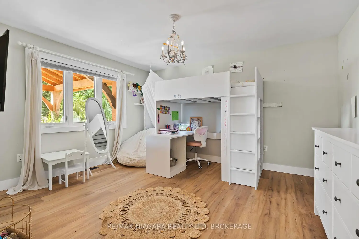 Additional image 10 of 11748 Summerland Avenue