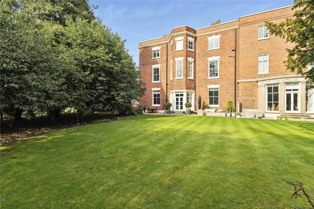 2 bed flat for saleTownsend Way, Christleton, Chester, Cheshire CH3