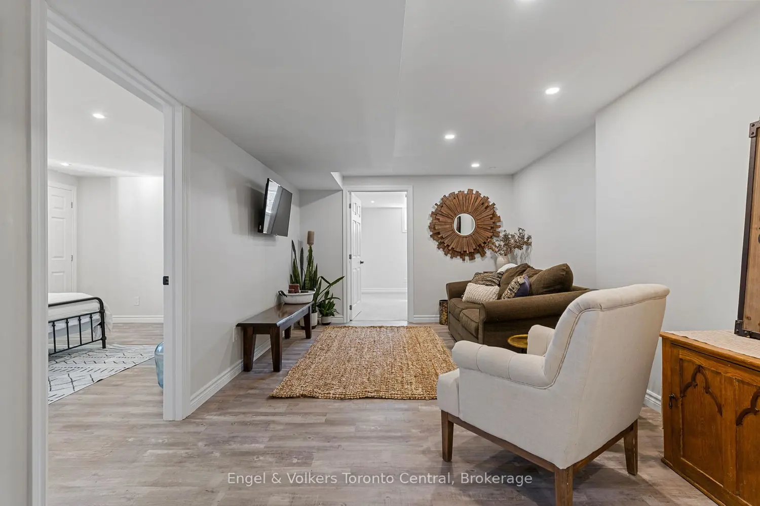 Additional image 11 of 242 Somers Street