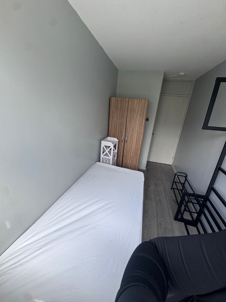 Room in a Shared House, Clark St, E1, N1 7GU photo 2