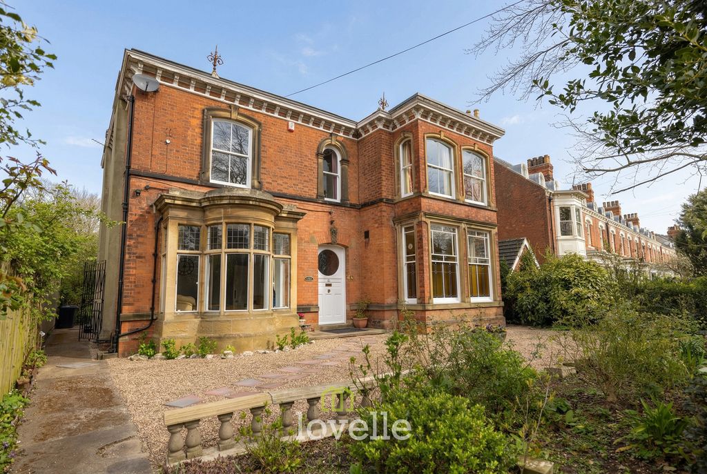 7 bed detached house for saleAbbey Road, Grimsby DN32