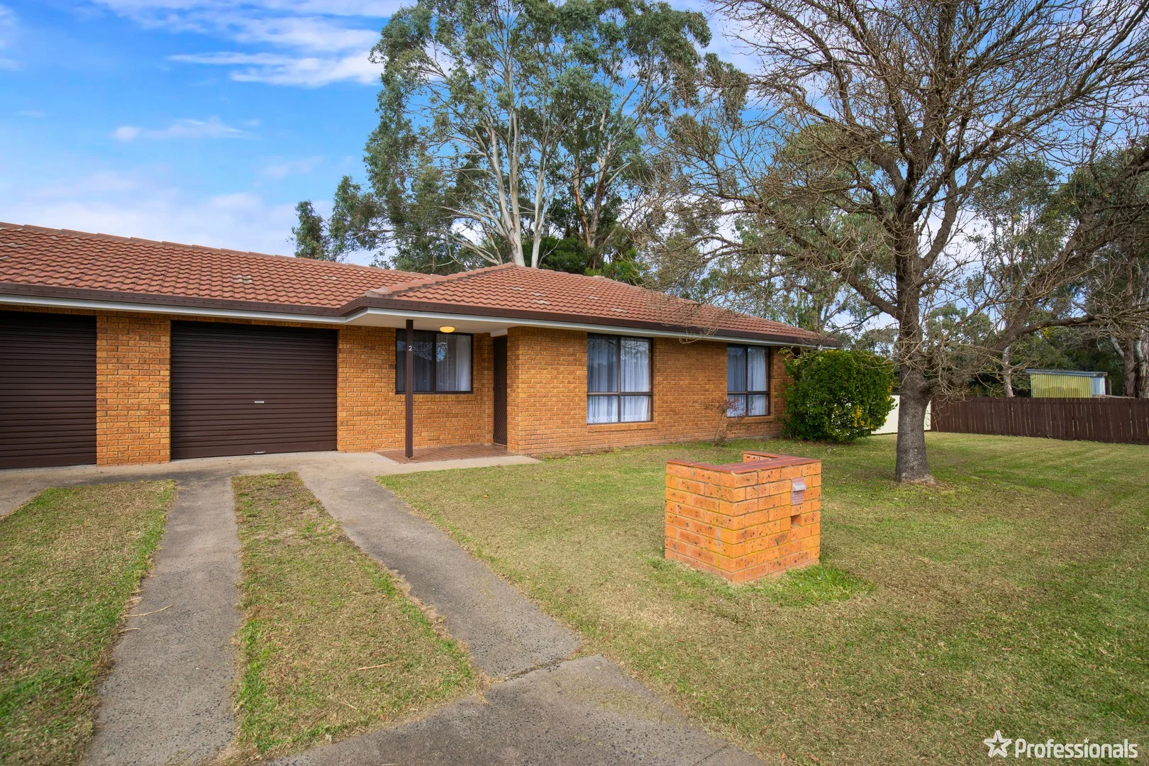 2/2 Sarah Place, Armidale NSW 2350