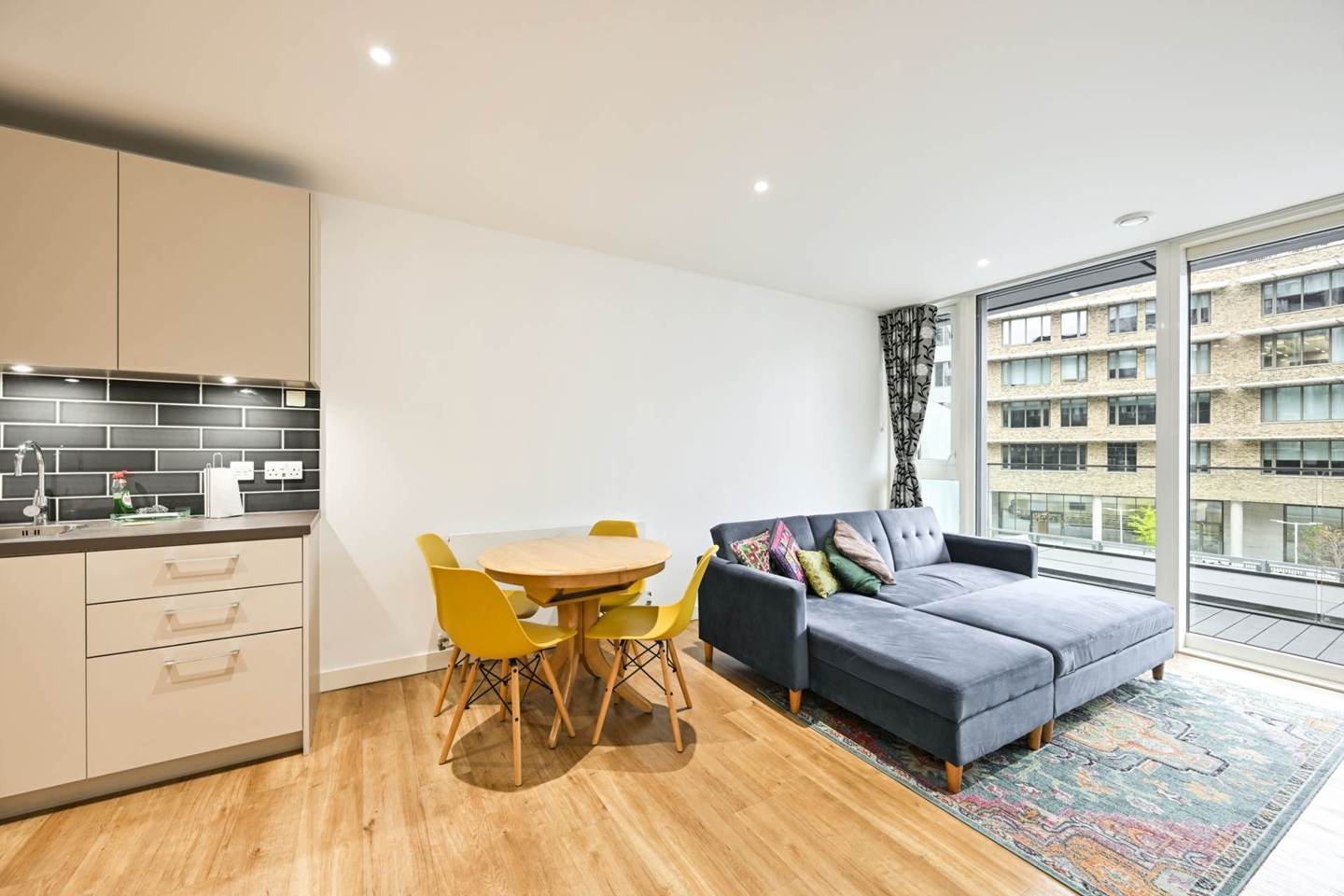 1 Bed Flat, Gauging Square, E1W, N1 7GU photo 2
