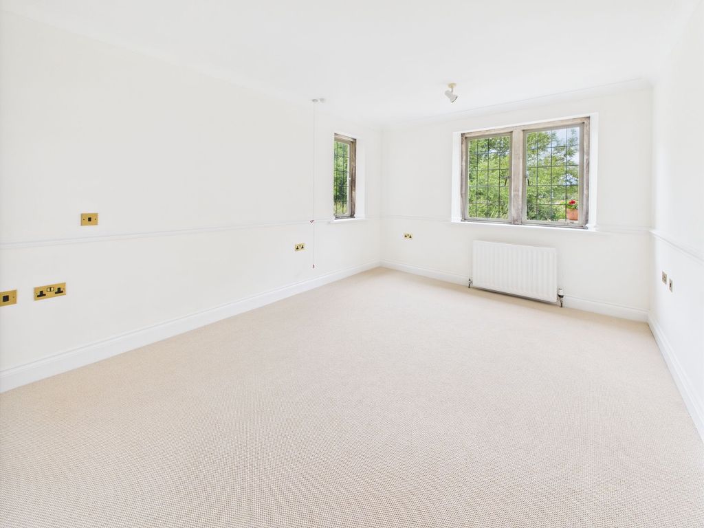 Additional image 7 of 2 bed flat for salePrebendal Court, Station Road, Shipton-Under-Wychwood, Chipping Norton OX7