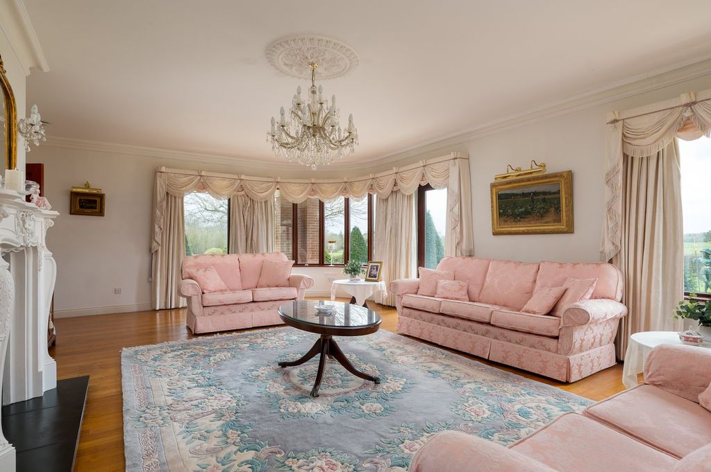 Additional image 3 of 5 bed detached house for saleWestfield Road, Oakley, Bedfordshire MK43