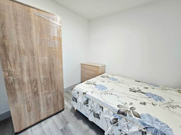 Room in a Shared Flat, Bethnal Green Road, E2, N1 7GU photo 2