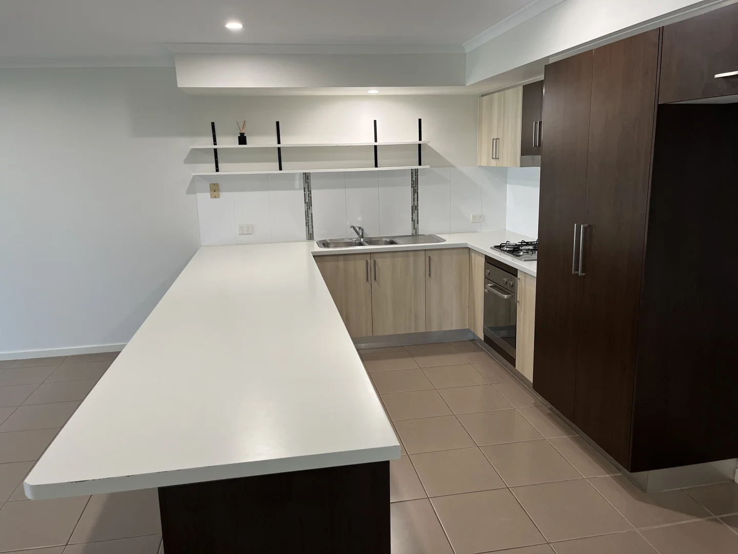 1/11 Newman Drive, Emerald QLD 4720 photo 3