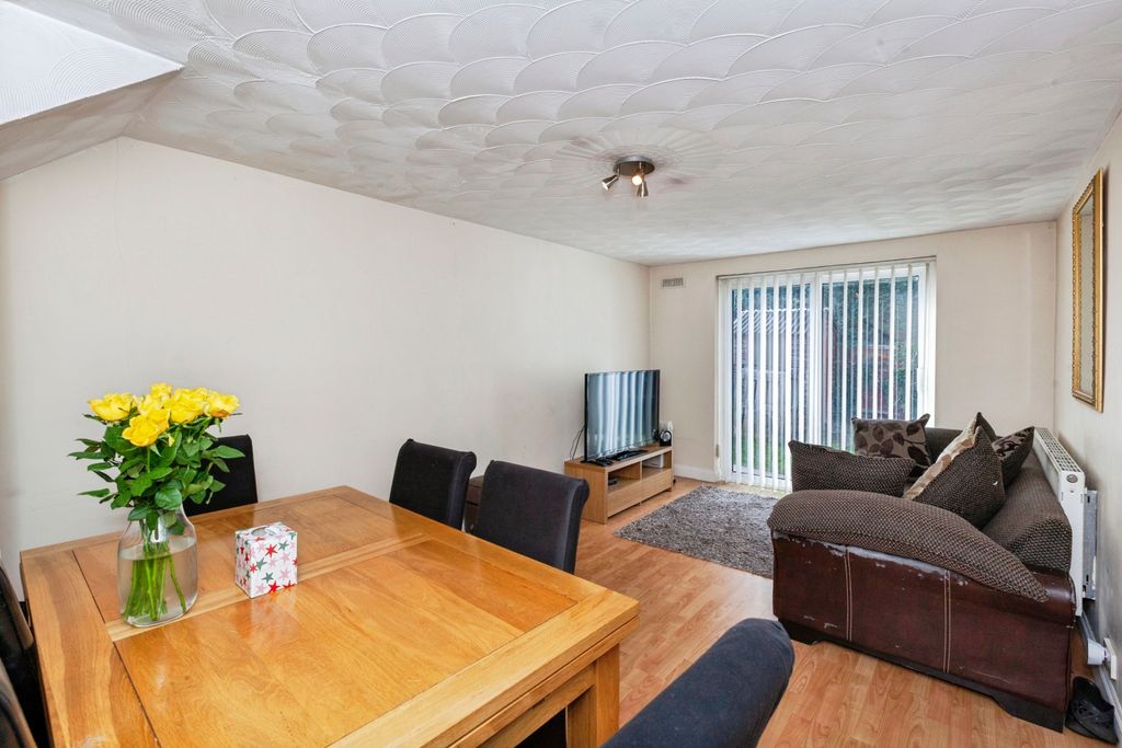 Additional image 5 of 5 bed detached house for saleStation Road, Slough SL1