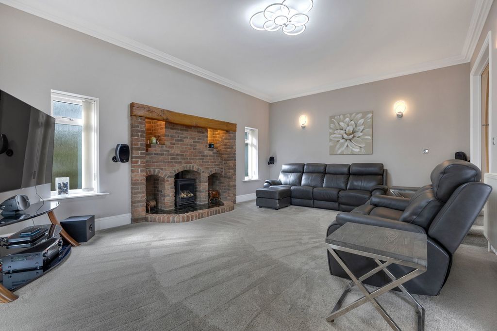 Additional image 10 of 5 bed detached house for saleHolling Moor Lane, Wickersley, Rotherham S66