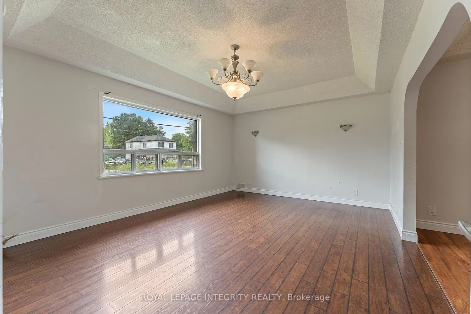 3823 Drouin Road photo 3