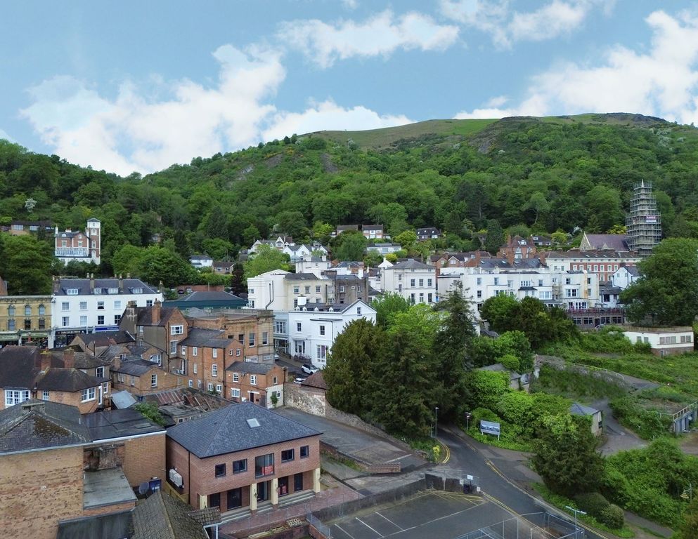 2 bed flat for saleEdith Walk, Great Malvern, Worcestershire WR14