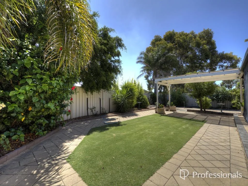 2 Stretton Way, Kenwick WA 6107