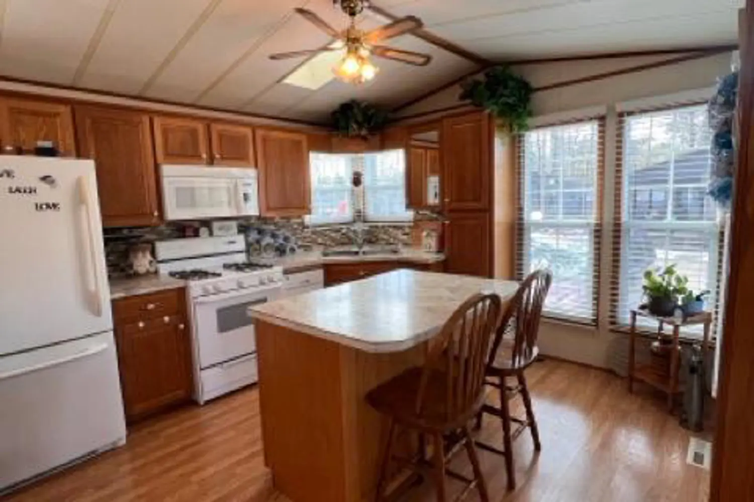 Additional image 5 of 77794 Orchard Line F 51