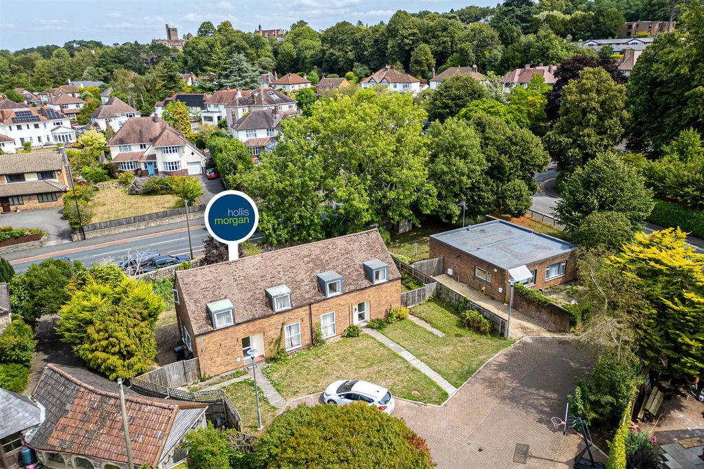 3 bed semi-detached house for saleShaplands, Stoke Bishop, Bristol BS9