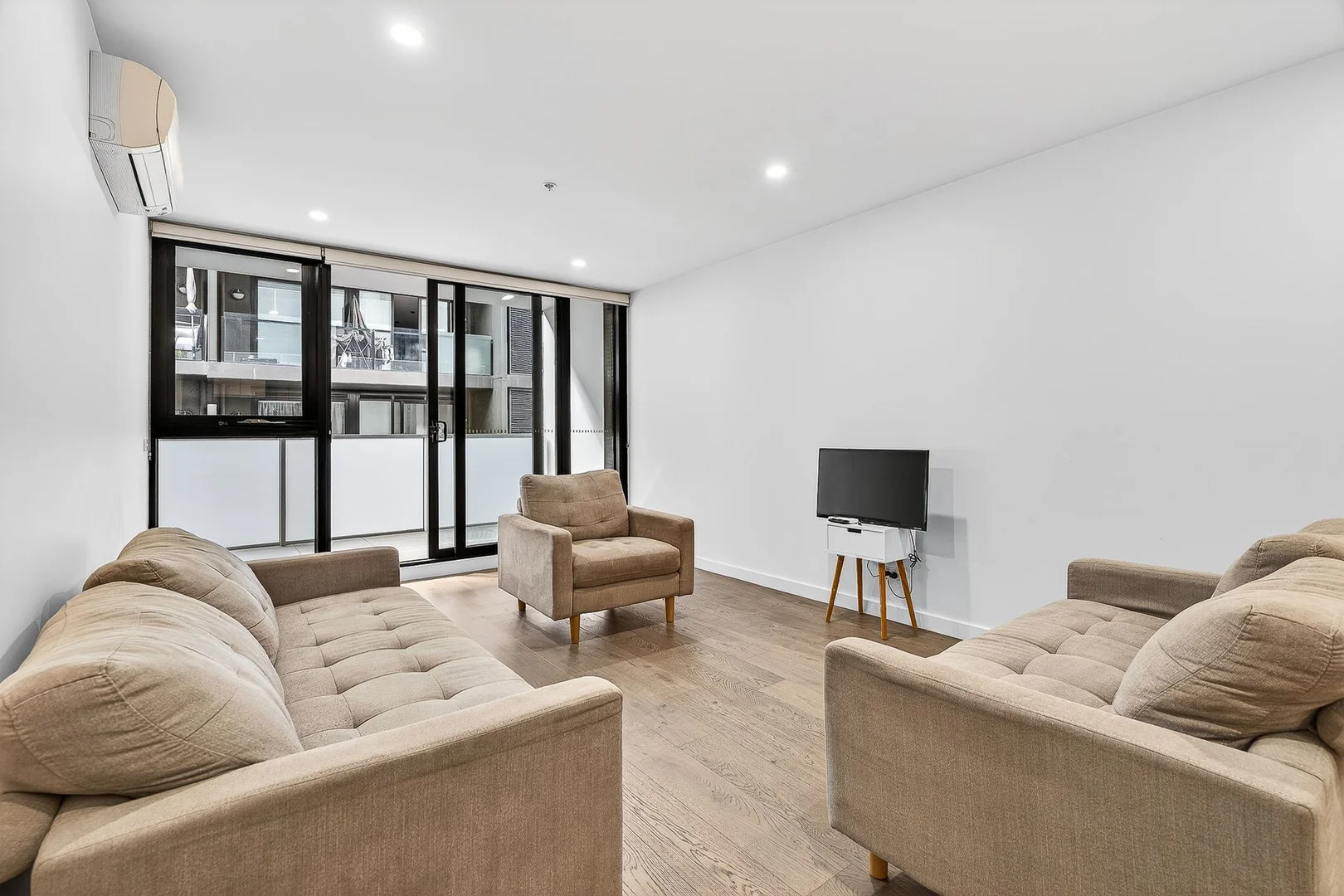 Additional image 3 of 711/600 Doncaster Road, Doncaster VIC 3108