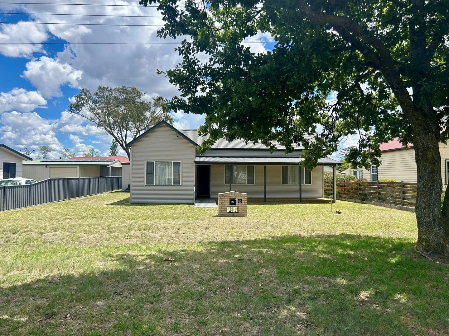 24 Gostwyck Street, Uralla NSW 2358