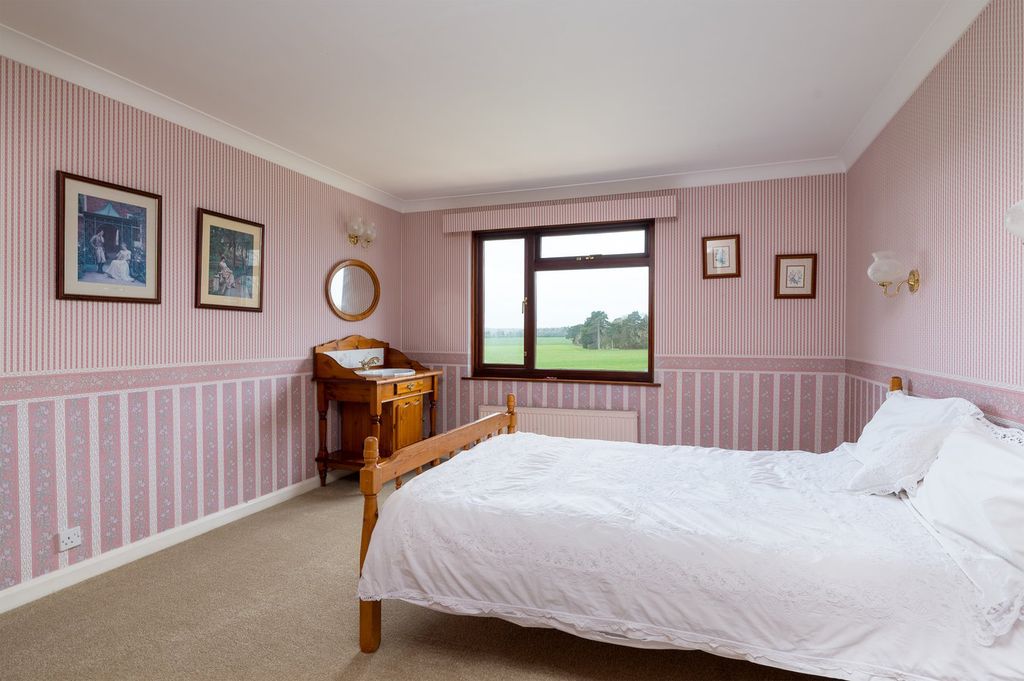 Additional image 30 of 5 bed detached house for saleWestfield Road, Oakley, Bedfordshire MK43
