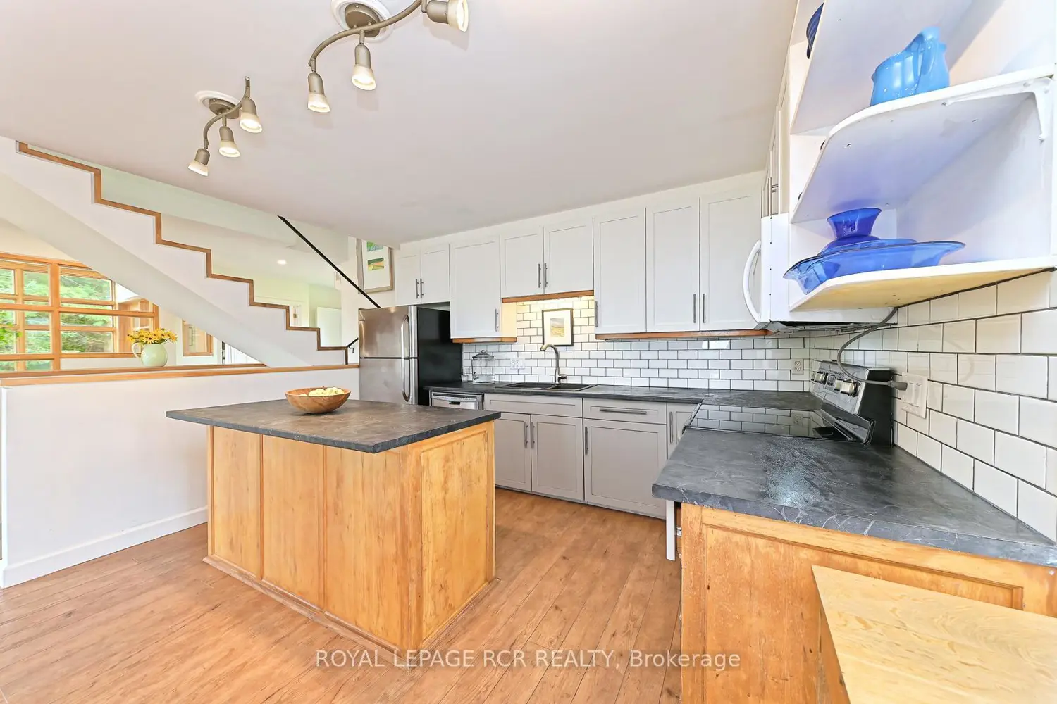 Additional image 17 of 798433 3Rd Line