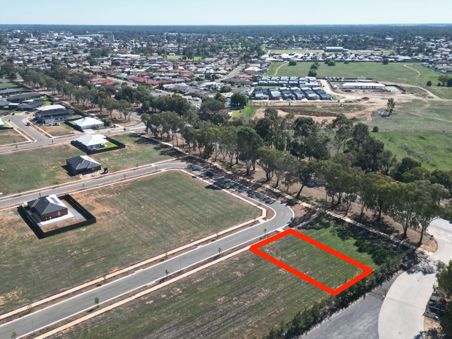 15 Anjou Circuit, Cobram VIC 3644 photo 3