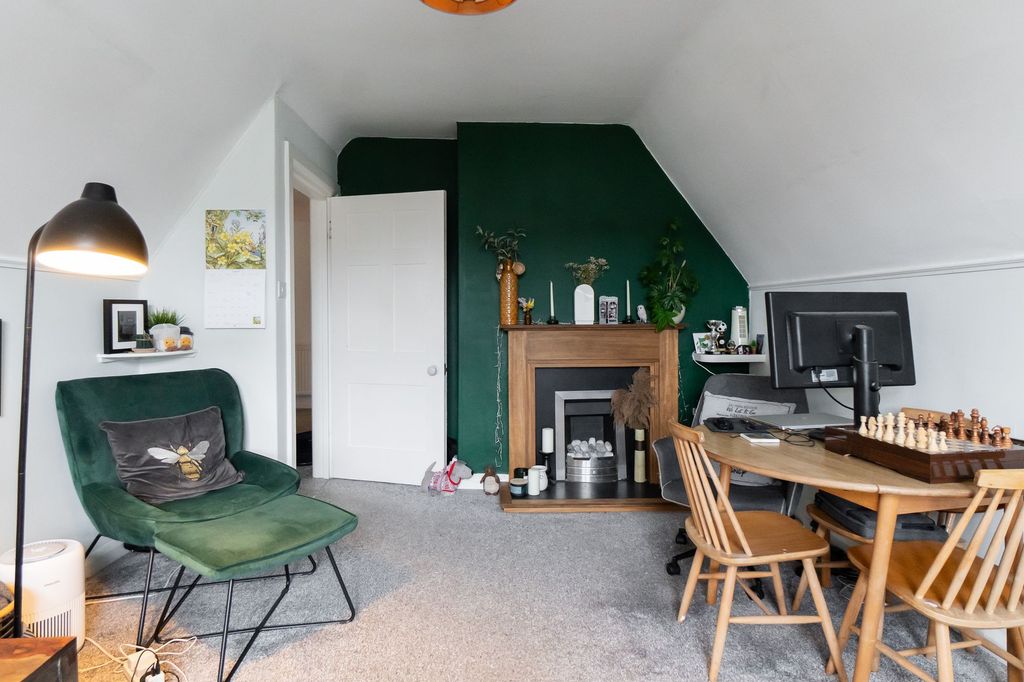 2 bed flat for saleToller Road, Stoneygate LE2 photo 4