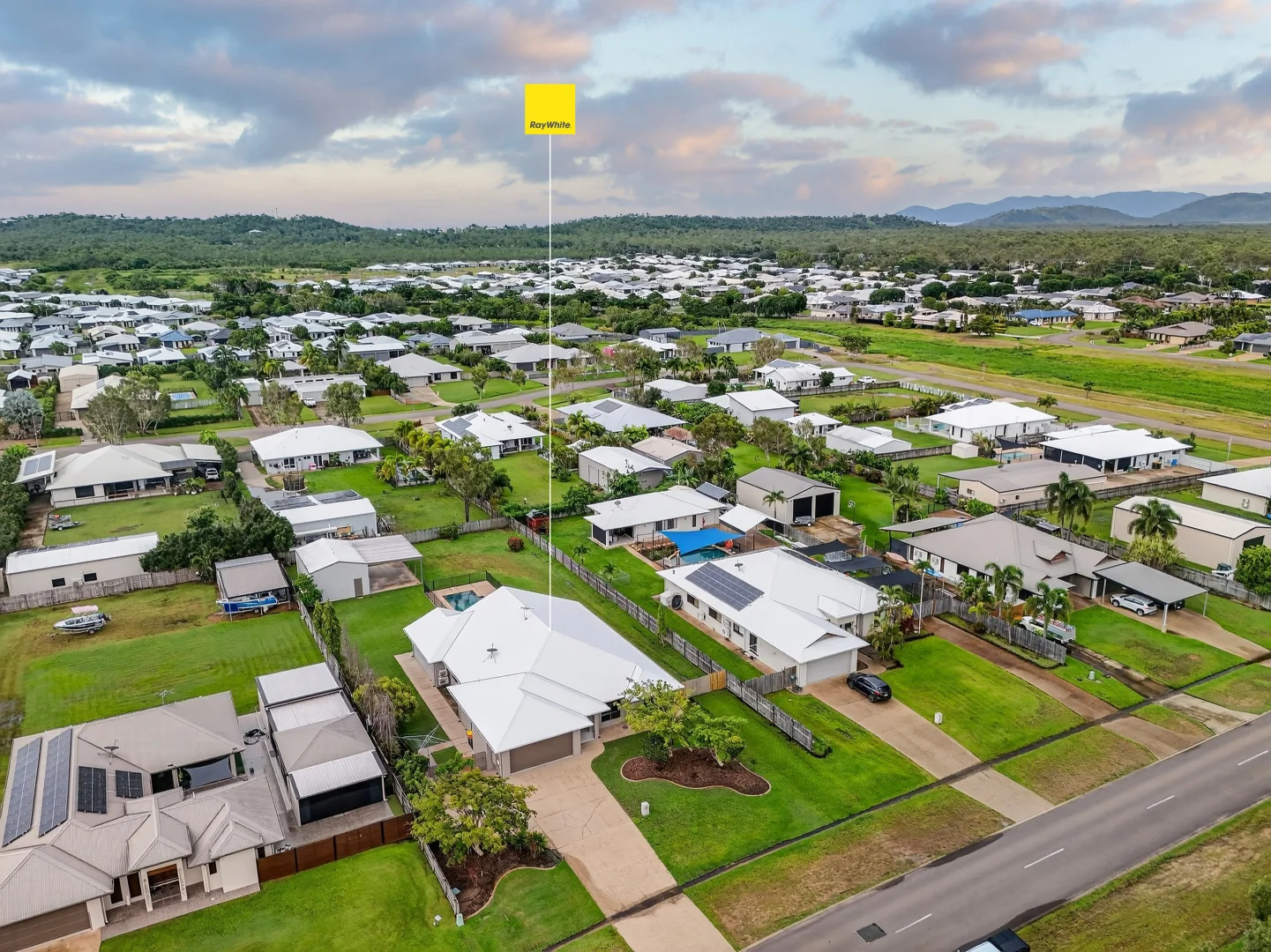 Additional image 2 of 24 Shoalmarra Drive, Mount Low QLD 4818