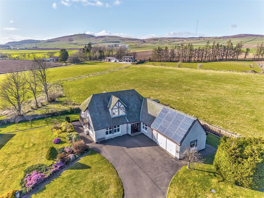 4 bed detached house for saleTealing, Dundee DD4 photo 2