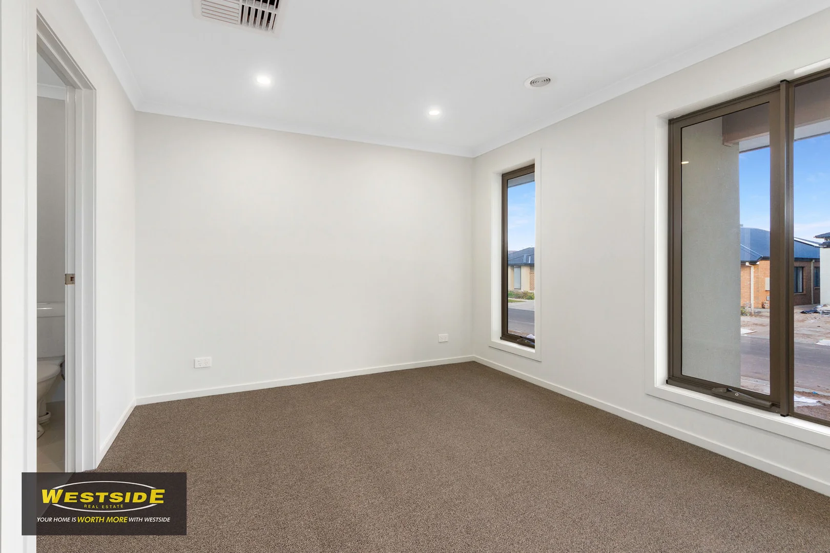 14 Bobby Drive, Tarneit VIC 3029 photo 5