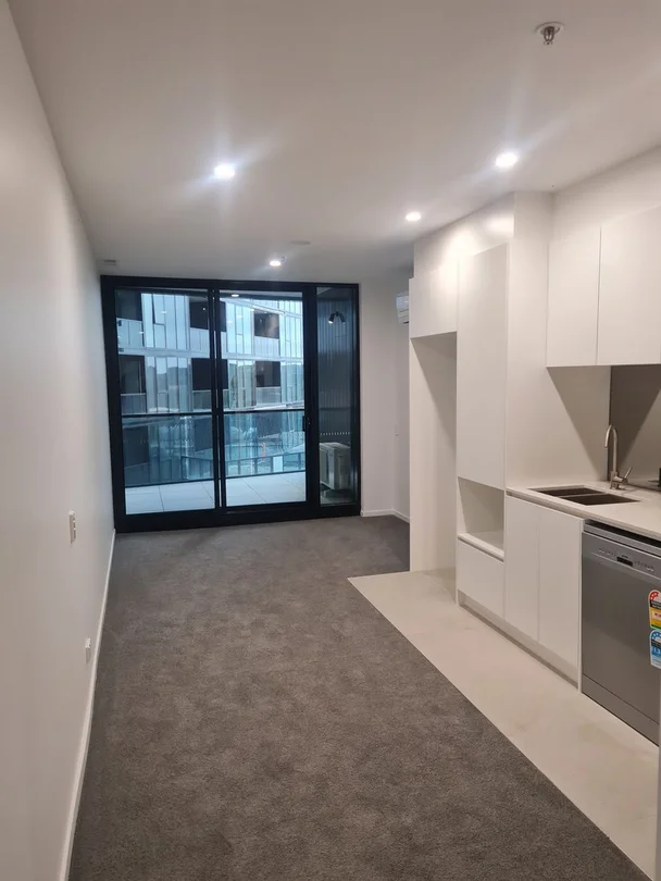 808/3 Grazier Lane, Belconnen ACT 2617 photo 3