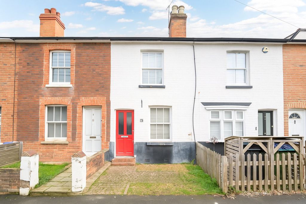 2 bed terraced house for saleWaverley Road, Weybridge KT13