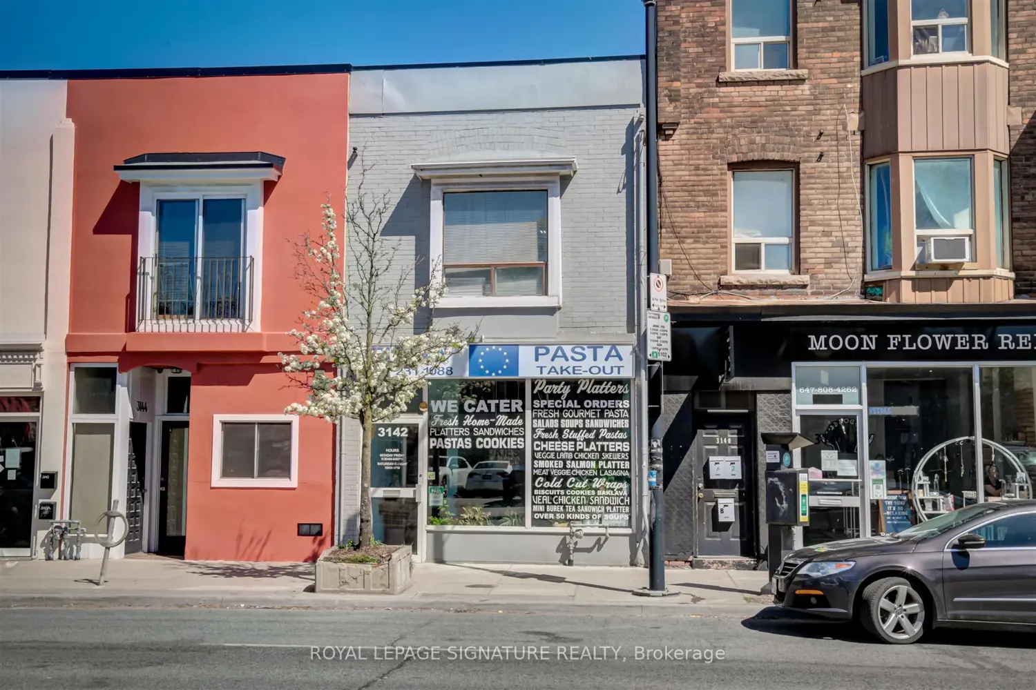 3142 Dundas Street