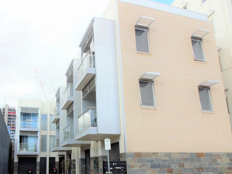 8/152 Gray Street, Adelaide SA 5000