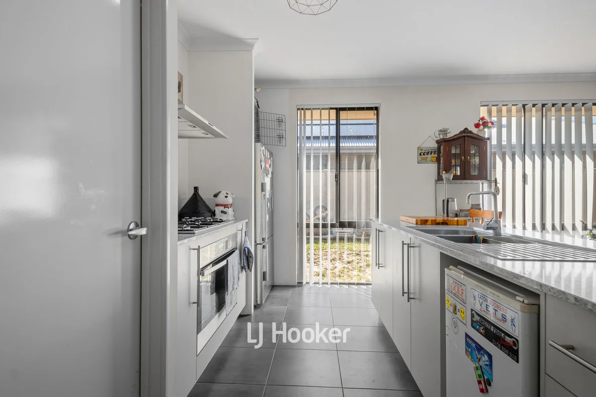2 Pisces Way, Australind WA 6233 photo 4
