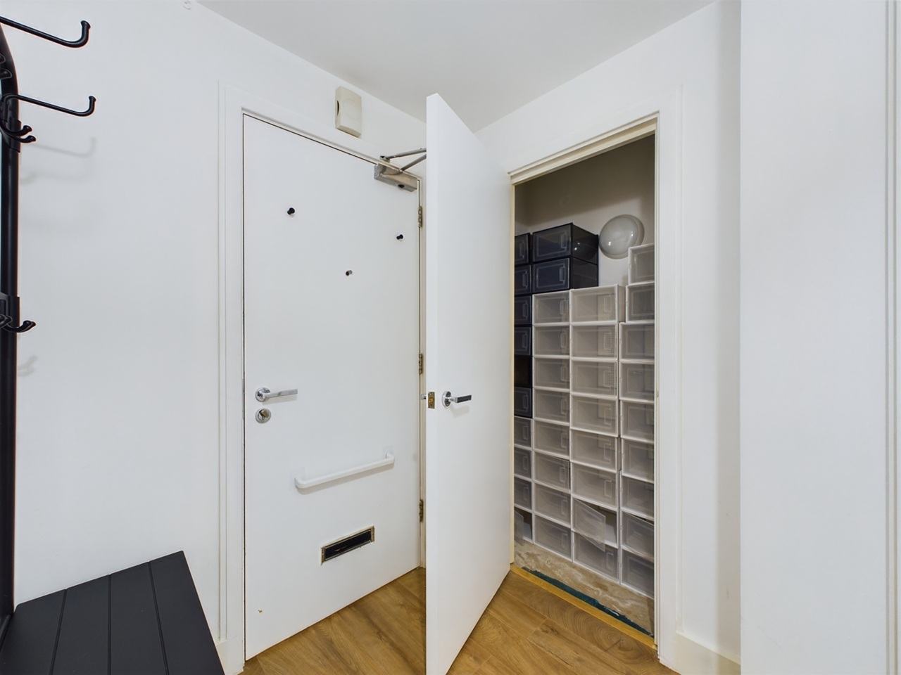 2 Bed Flat, Southside, B5, N1 7GU photo 5