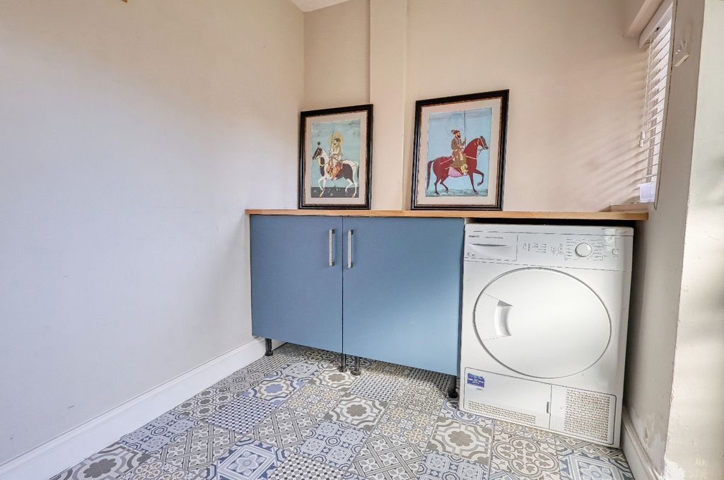 Additional image 10 of 2 bed flat for saleSouthfield Road, Scunthorpe DN16