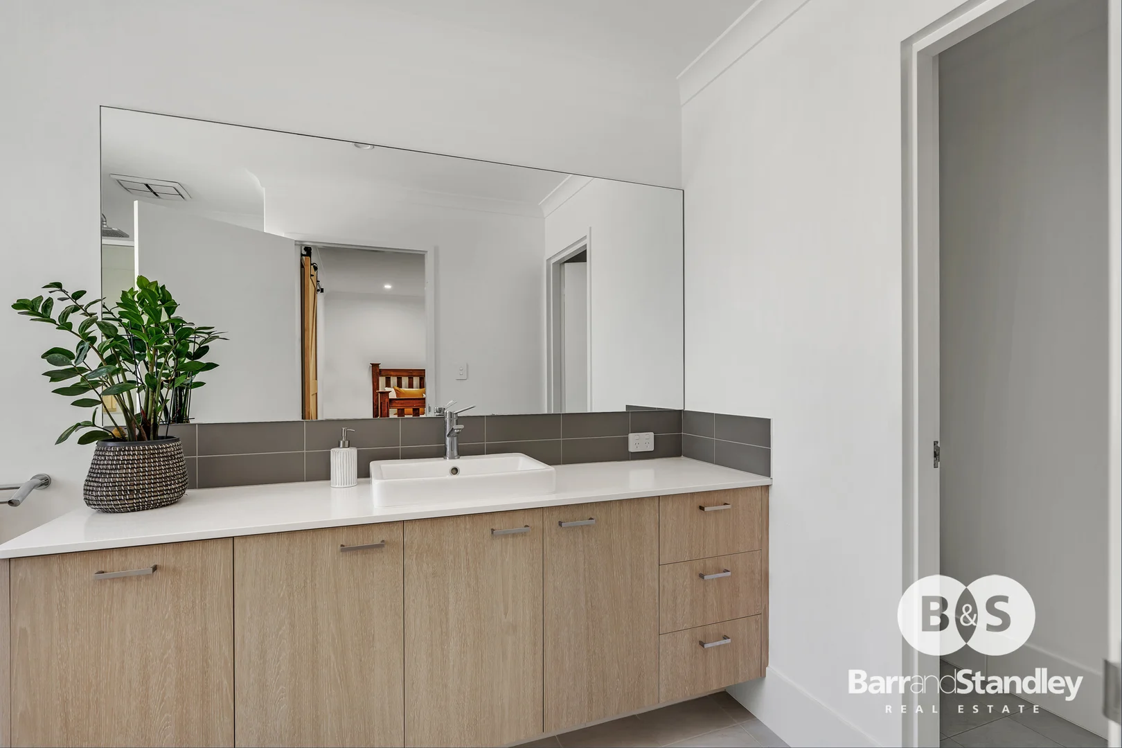 Additional image 8 of 43 Hazelgrove Crescent, Millbridge WA 6232