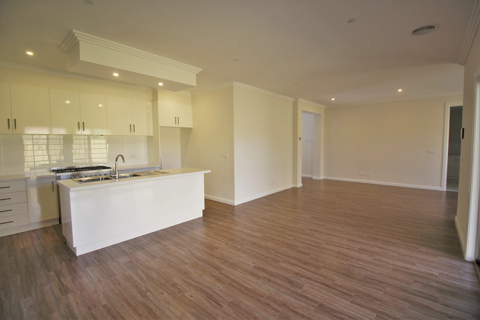 Additional image 4 of 2/10 Gubbah Court, Ashwood VIC 3147
