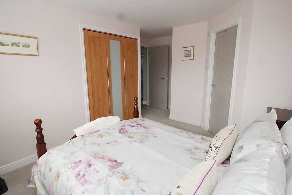 Additional image 11 of 2 bed flat for saleOakburn Walk, Jamestown G83