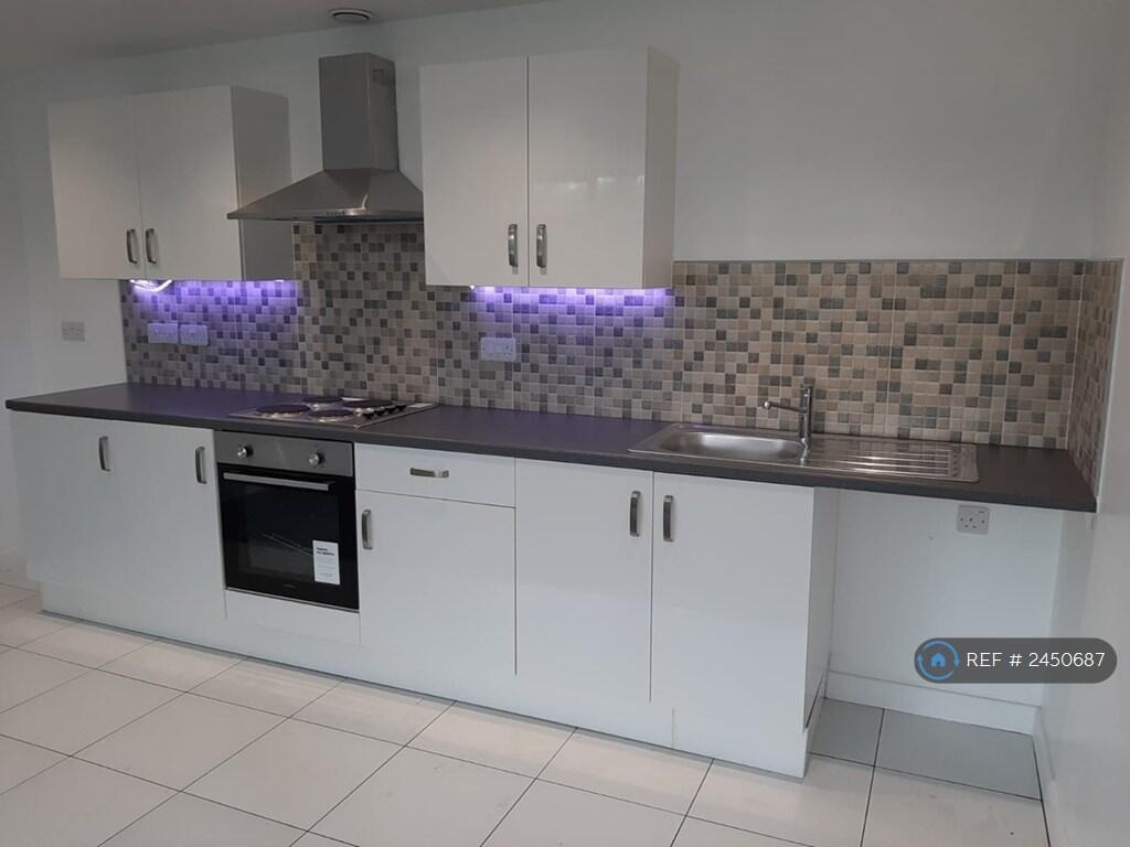 2 Bed Flat, Riverside House, B42, N1 7GU photo 2