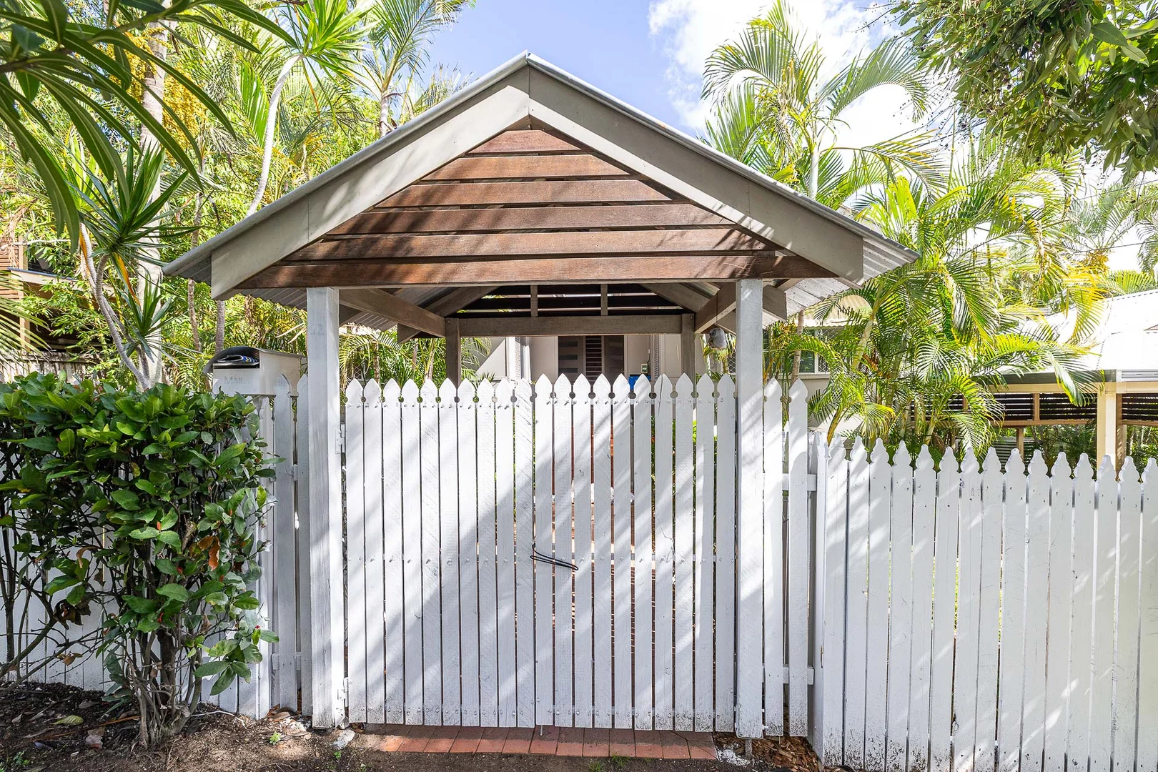 Additional image 39 of 52 Barnes Avenue, Coorparoo QLD 4151