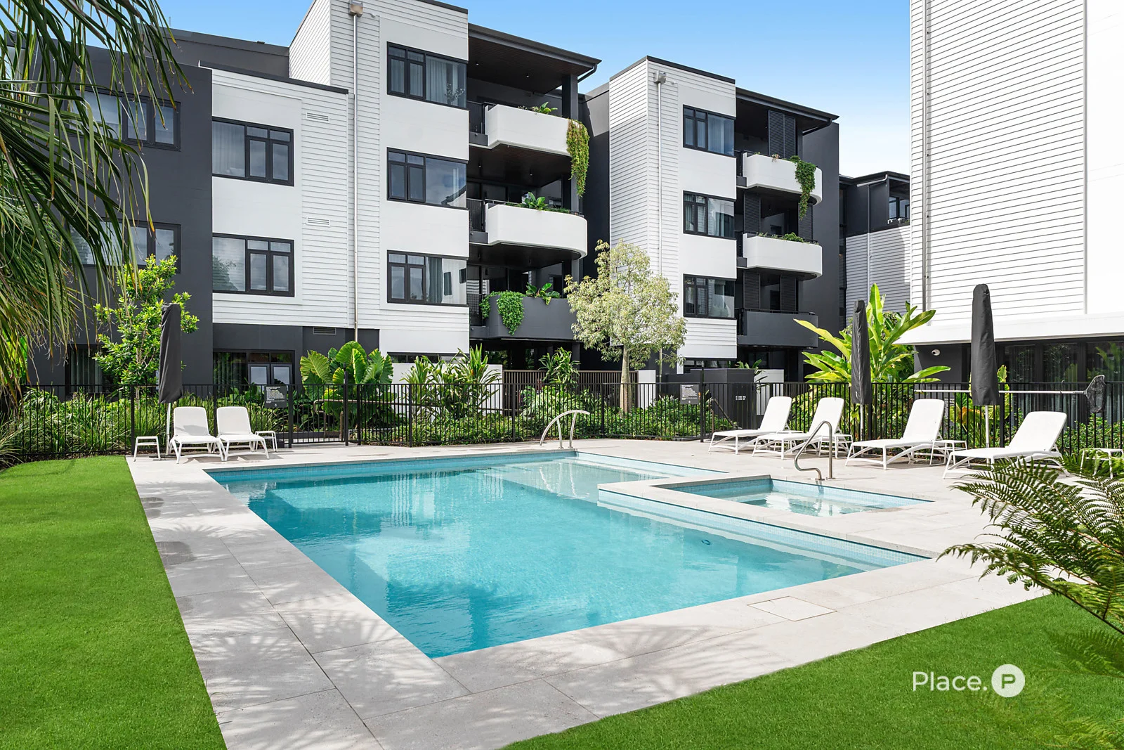 118/191 Stratton Terrace, Manly QLD 4179 photo 2