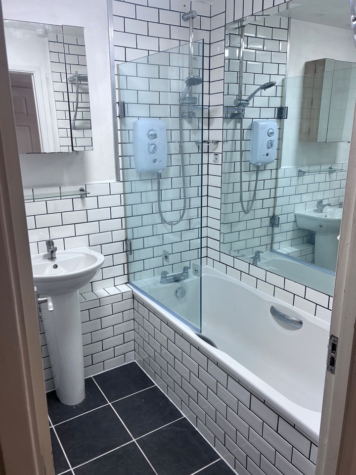 2 Bed Flat, Bellcroft, B16, N1 7GU photo 3