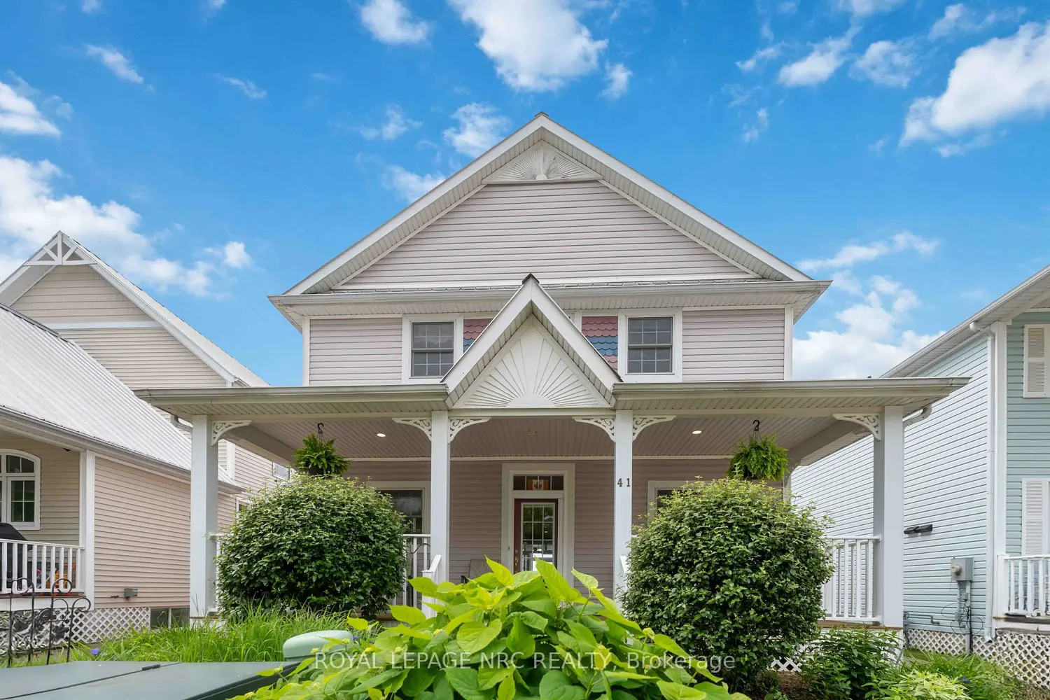 41 Promenade Way