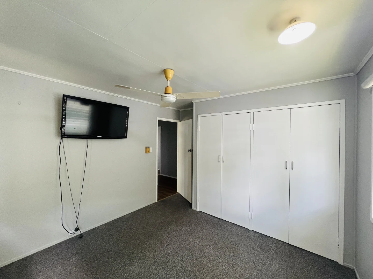 9 Brown Street, Dysart QLD 4745 photo 5